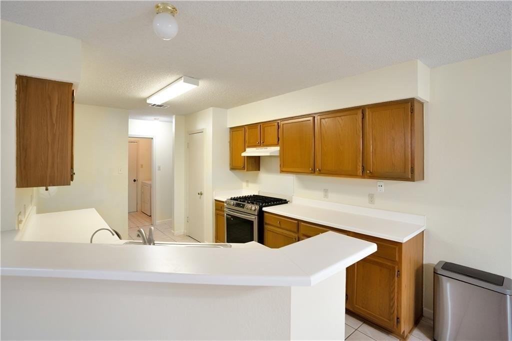 1107 Dover Pass - Photo 3 of 7