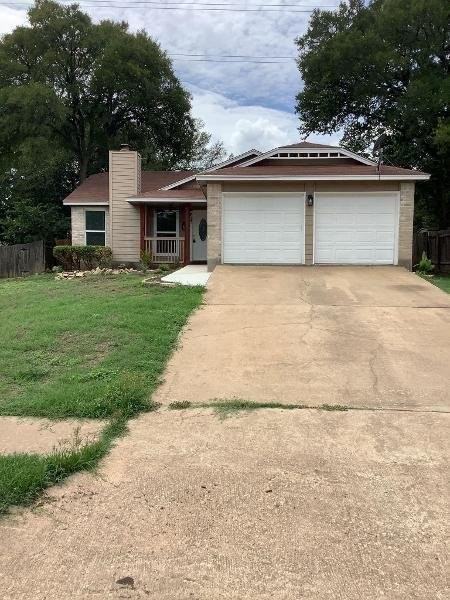 613 Live Oak Dr - Photo 2 of 8