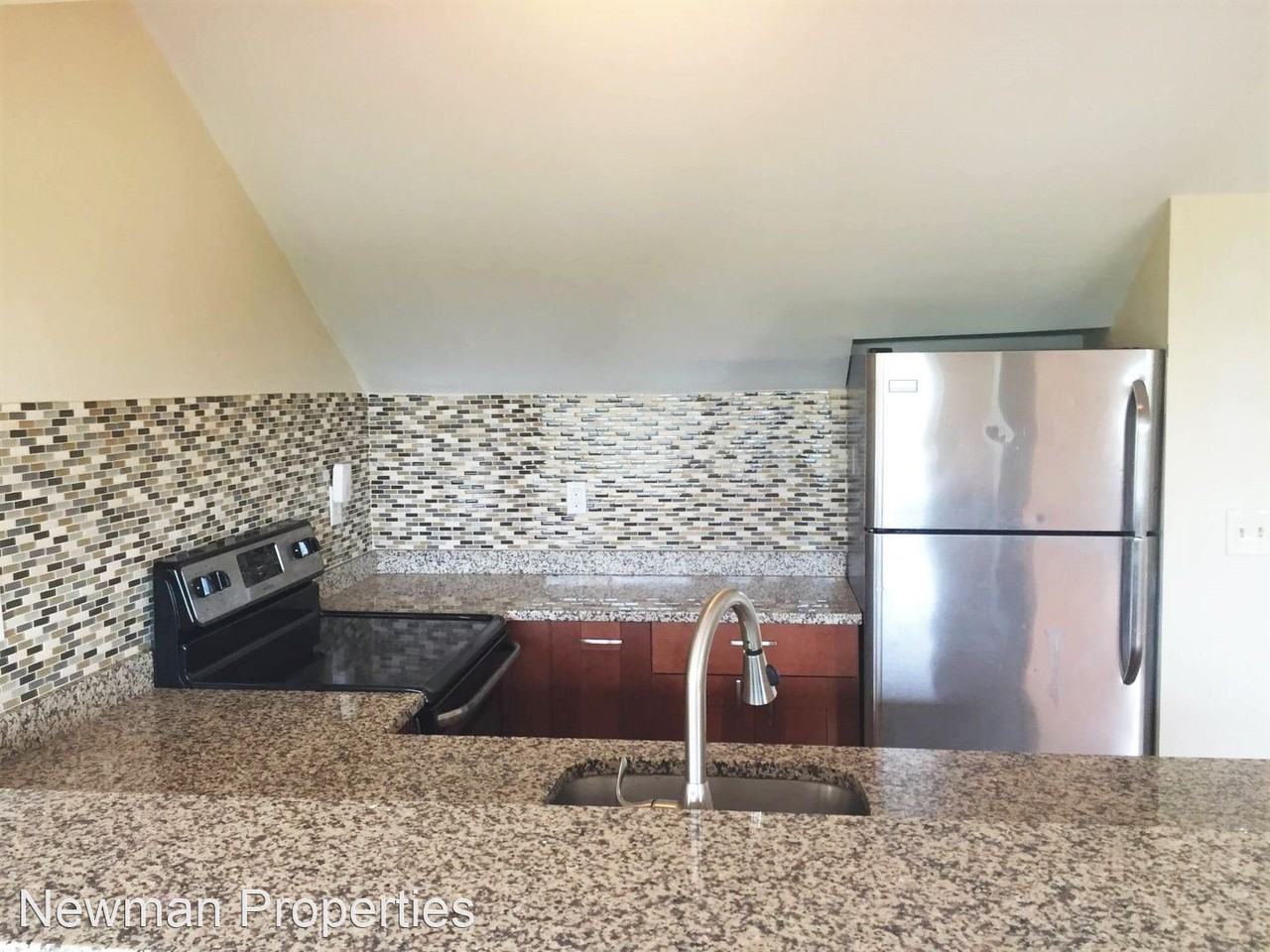 126-128 Marginal Street - Photo 3 of 31