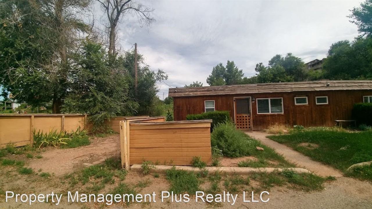 224 Seward St - Photo 3 of 17