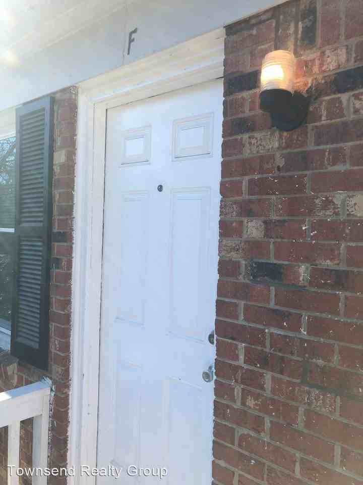 630 Eastview Court - Photo 2 of 3