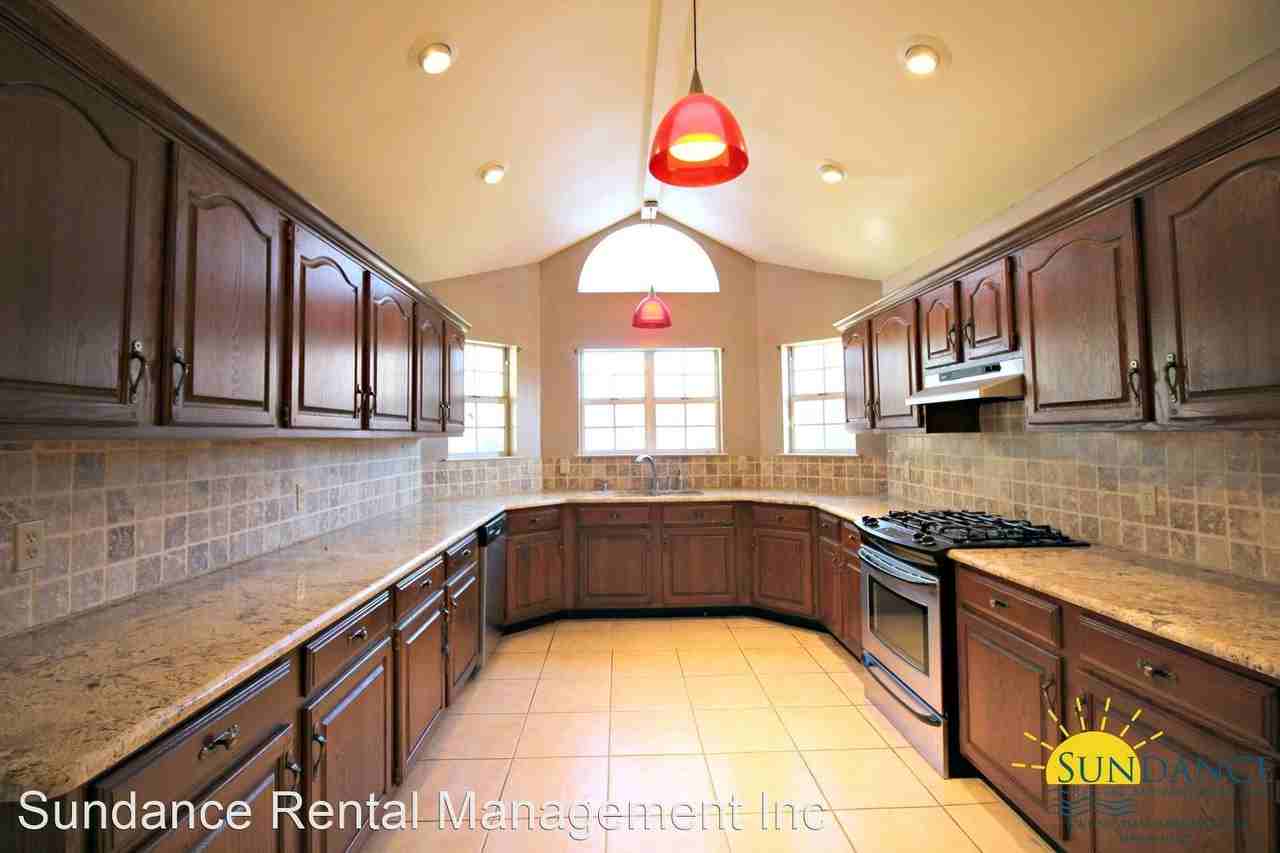 24 Tanglewood Cir - Photo 3 of 15