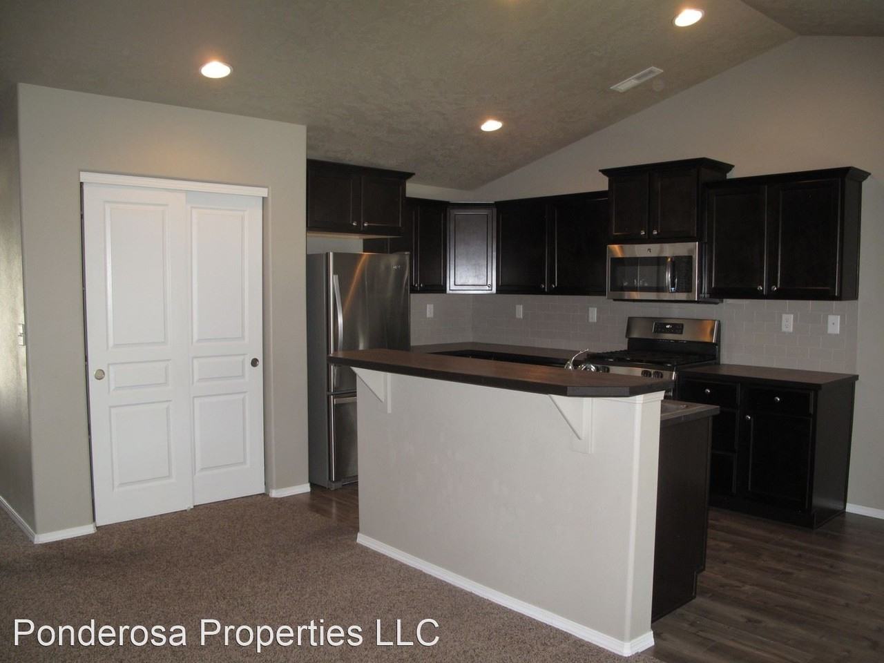 1171 W Hill Ave - Photo 3 of 12