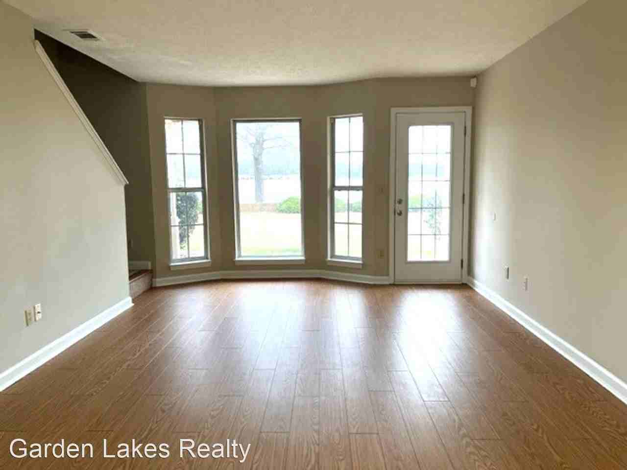 Lakeside Commons at Shoreline - Photo 2 of 7