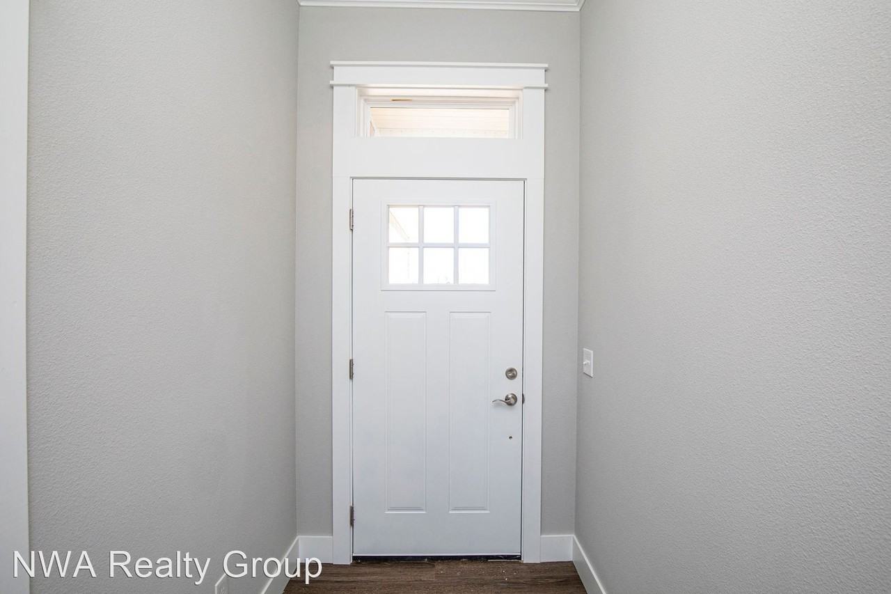 1936 Seay Cir - Photo 2 of 23