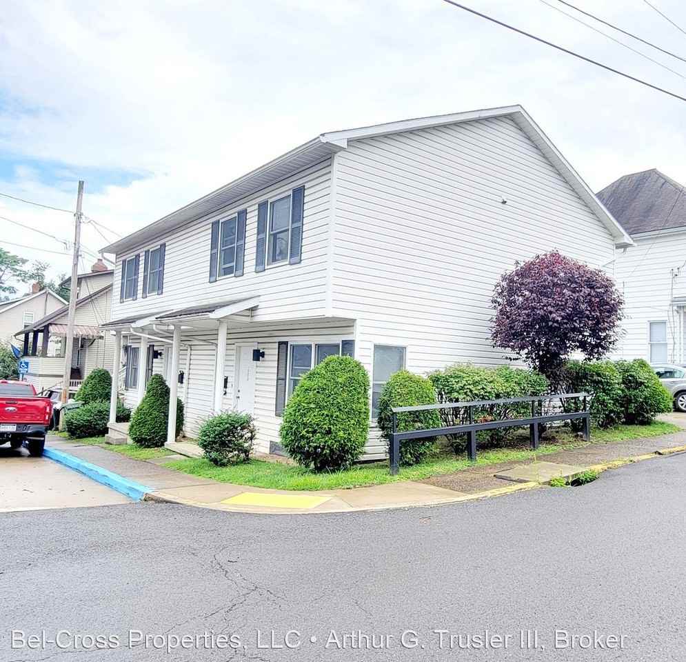 600/602 Brandon St Apartments in WV 26501 Zumper