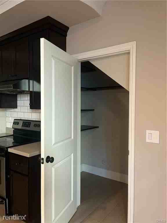 1414 S Alta Vista Ave #C - Photo 3 of 21