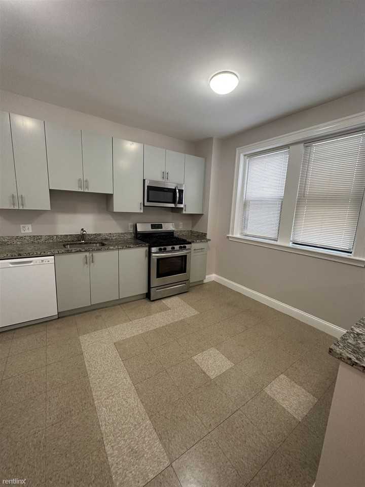 44 Waverly St #4 - Photo 2 of 27