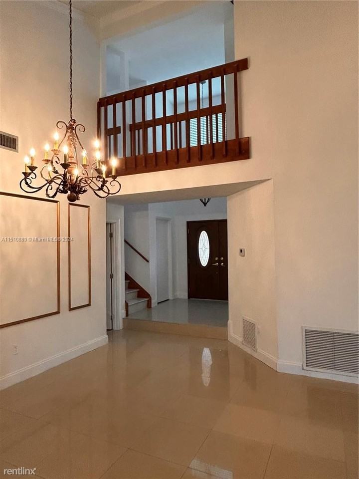 5700 Sw 152nd Ct - Photo 2 of 12