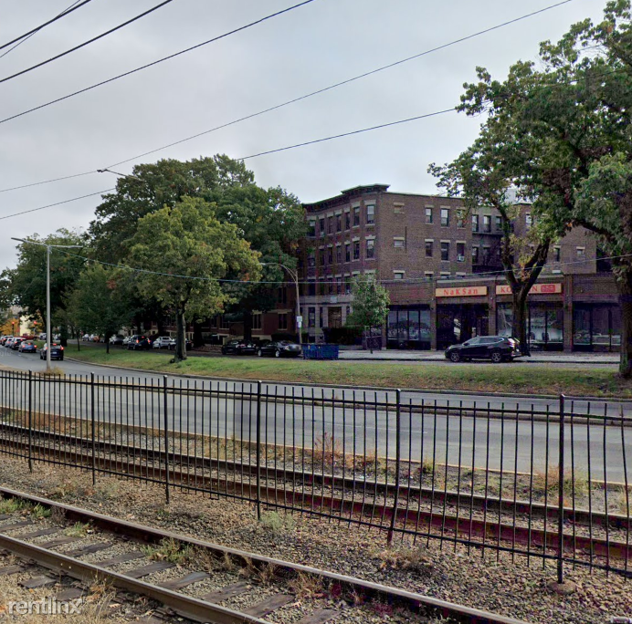 1412 Commonwealth Ave - Photo 2 of 4