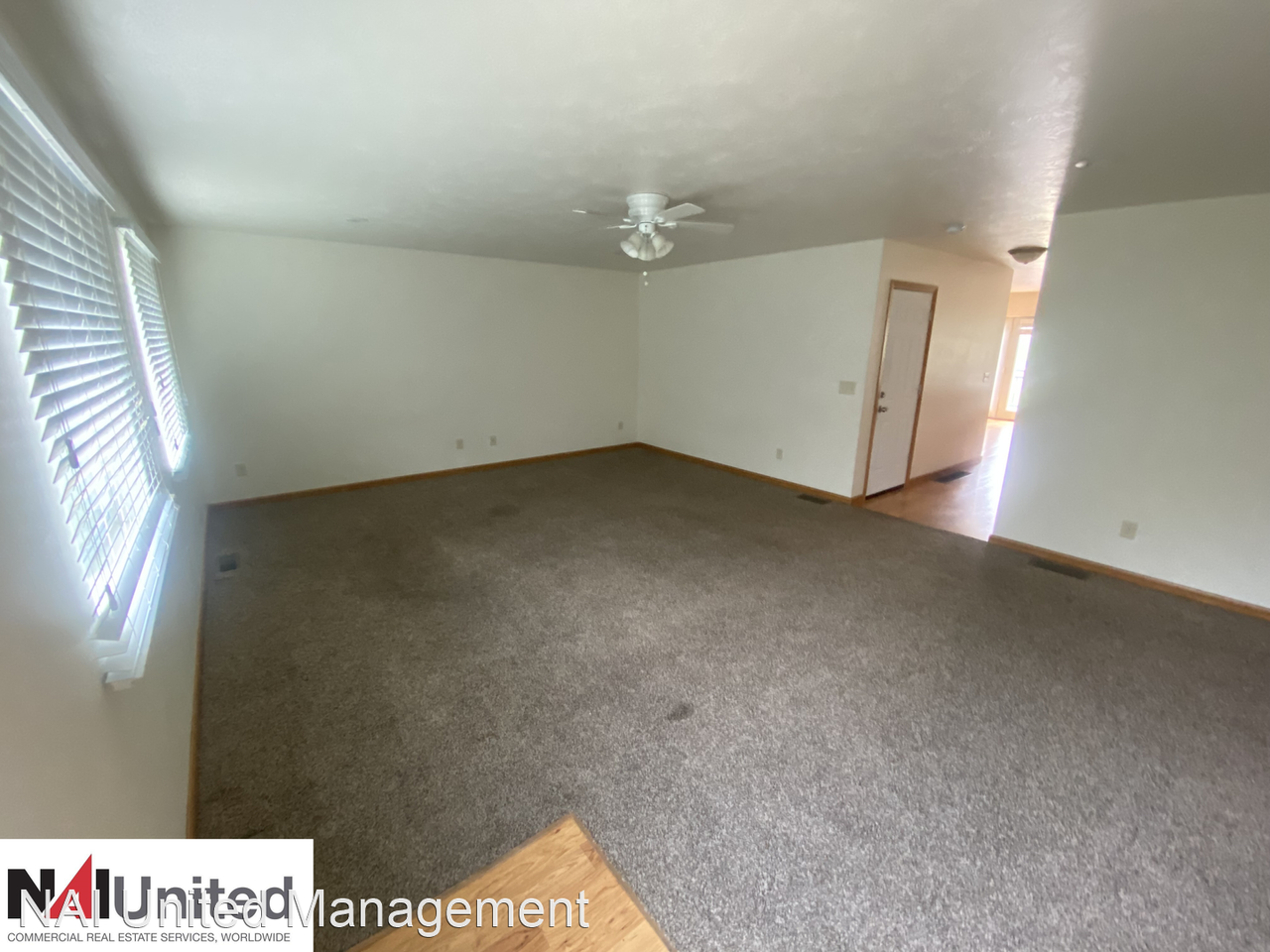 2719-23 Douglas St - Photo 2 of 5