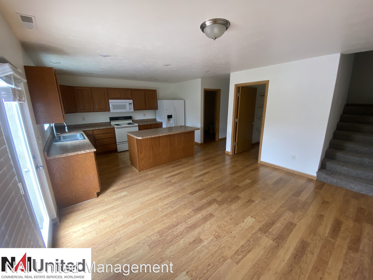 2719-23 Douglas St - Photo 3 of 5