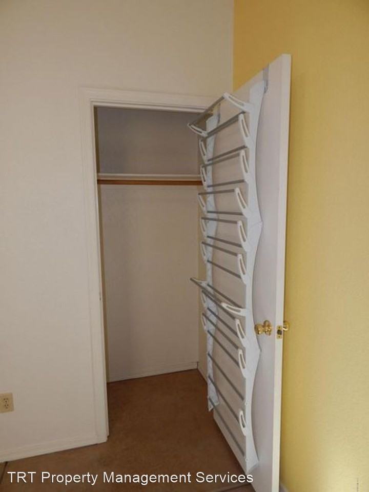 709 S Osborne Ave - Photo 3 of 18