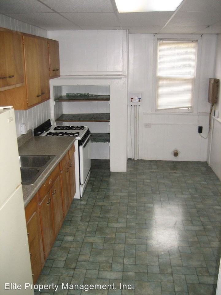 566 Salem Ave - Photo 2 of 13