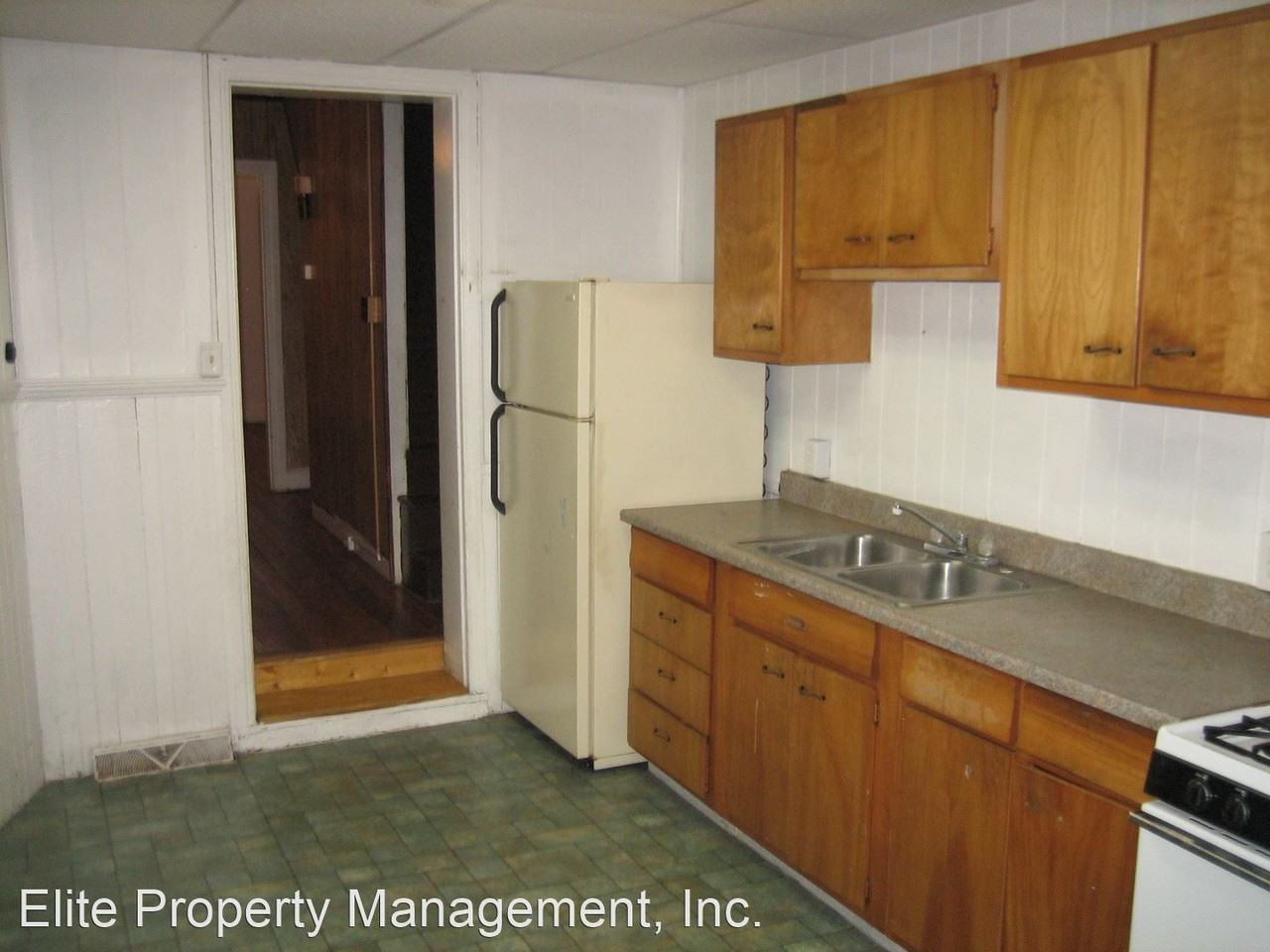 566 Salem Ave - Photo 3 of 13