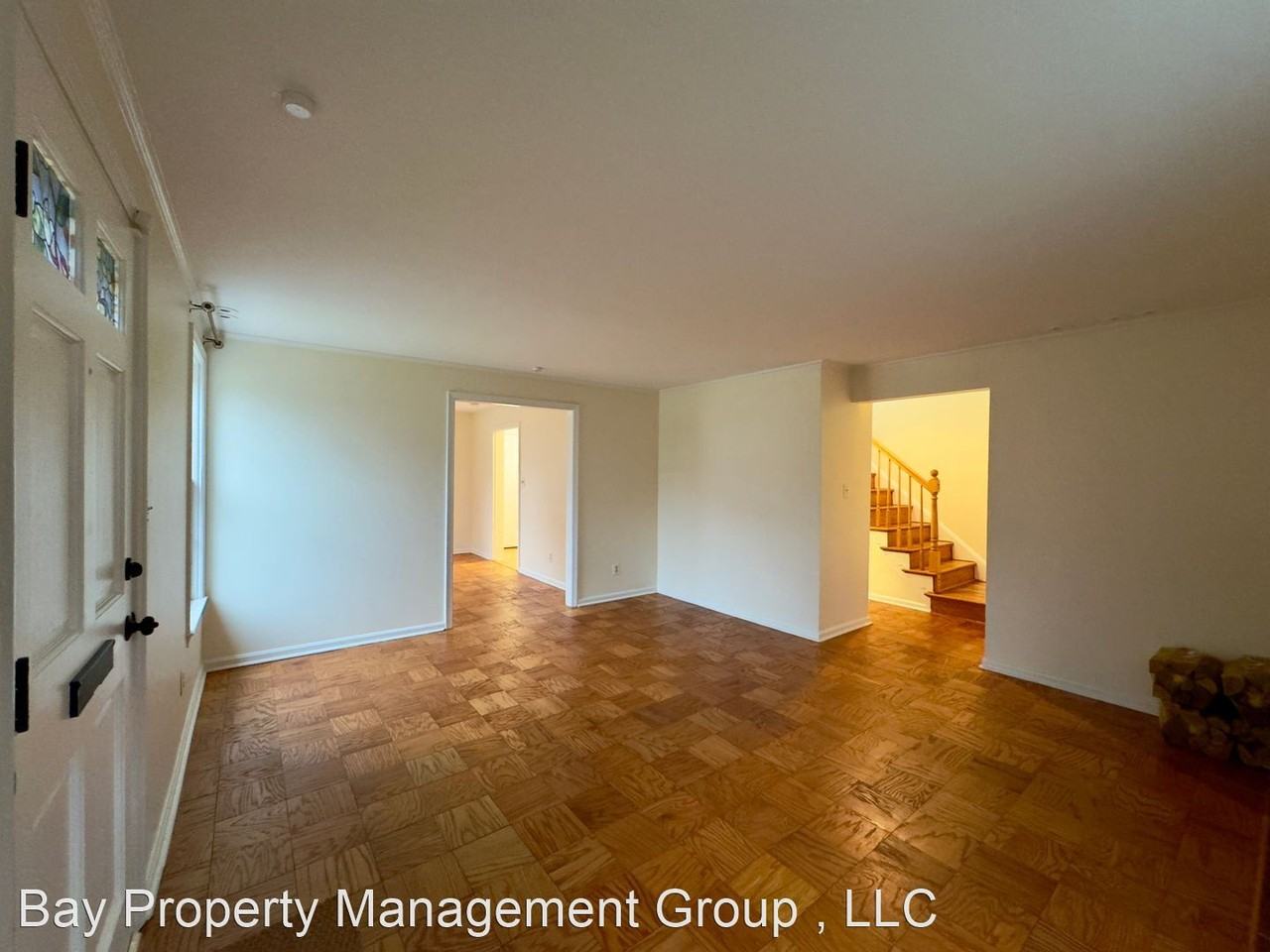 2304 Pickwick Rd - Photo 2 of 25