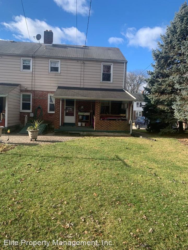 879 Tioga St - Photo 2 of 3