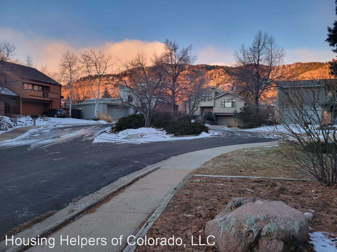 3845 Newport Ln - Photo 2 of 41