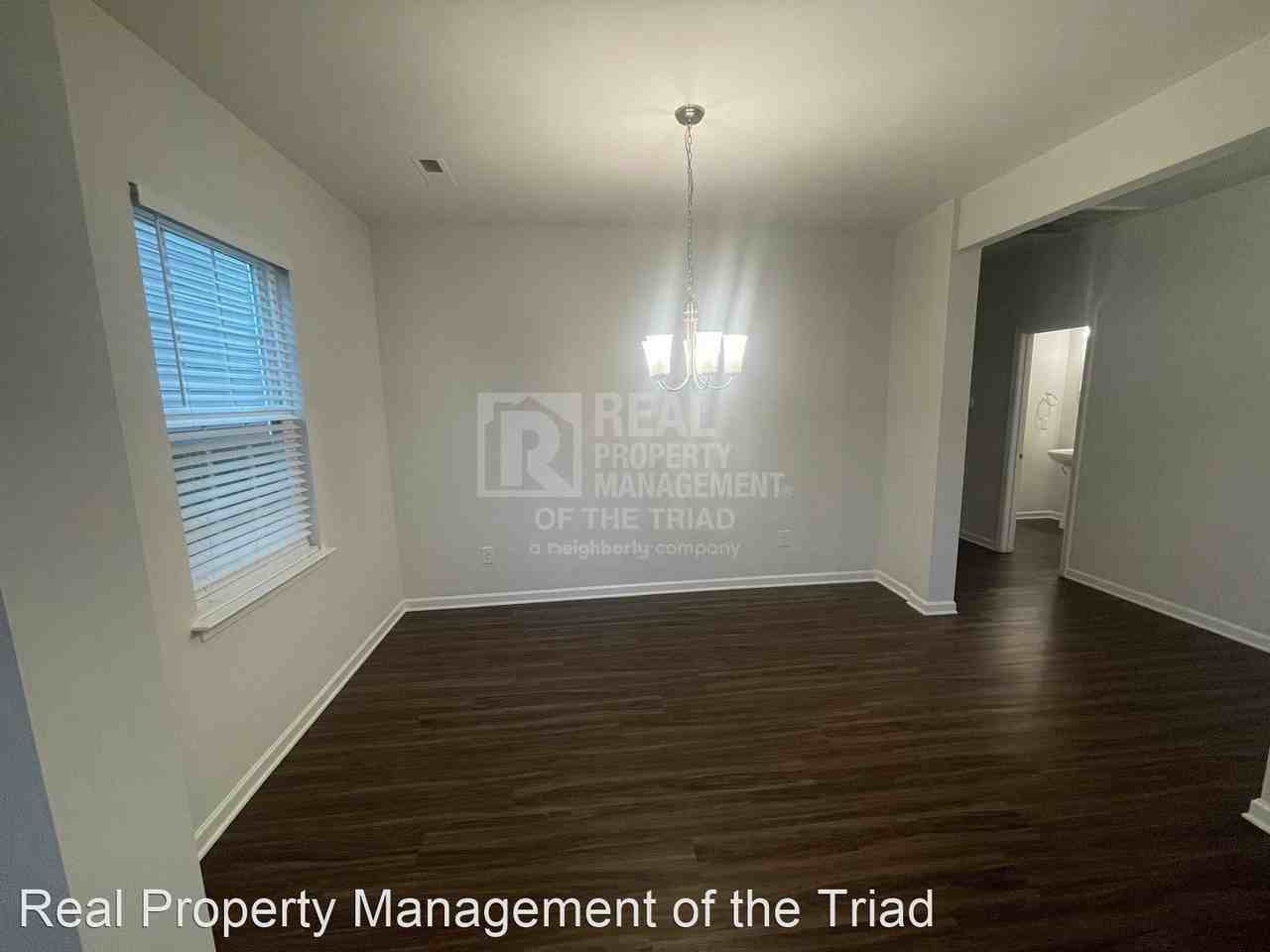 390 Spaulding St - Photo 3 of 19