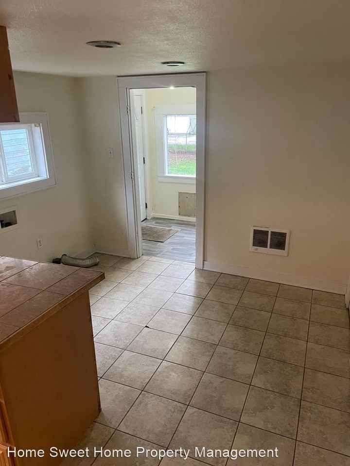 2632 Aberdeen Ave - Photo 3 of 8