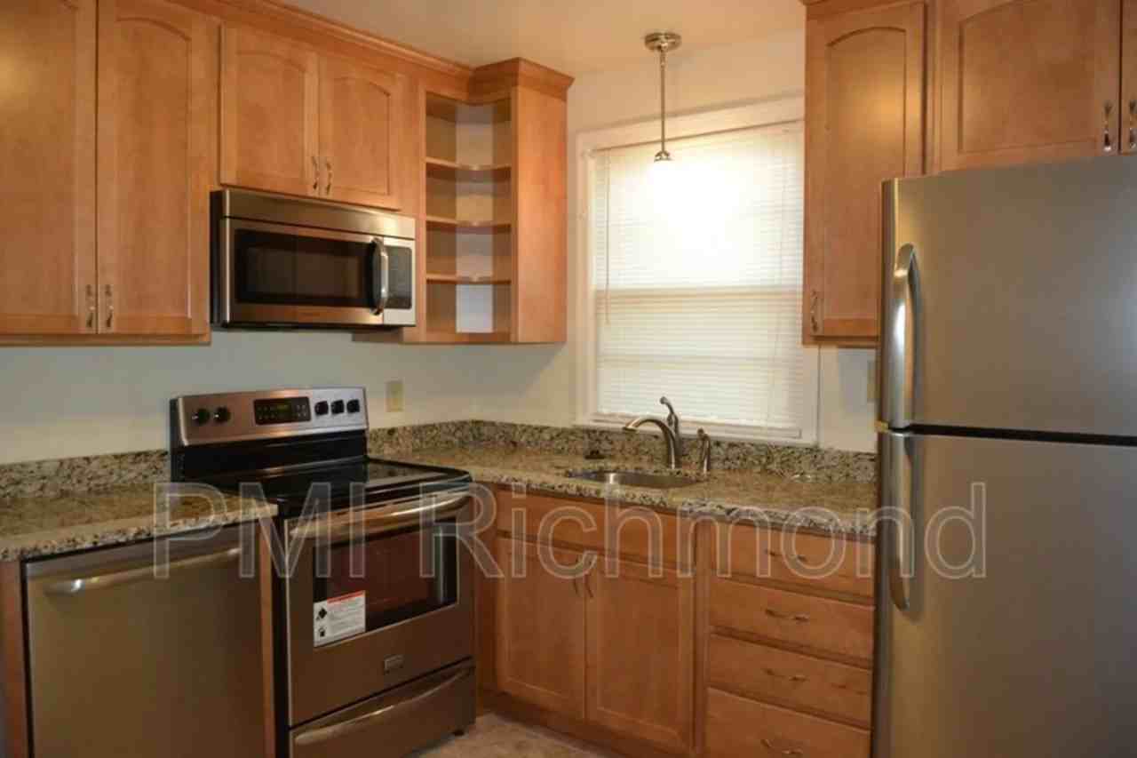 5012 Orcutt Ln - Photo 3 of 10