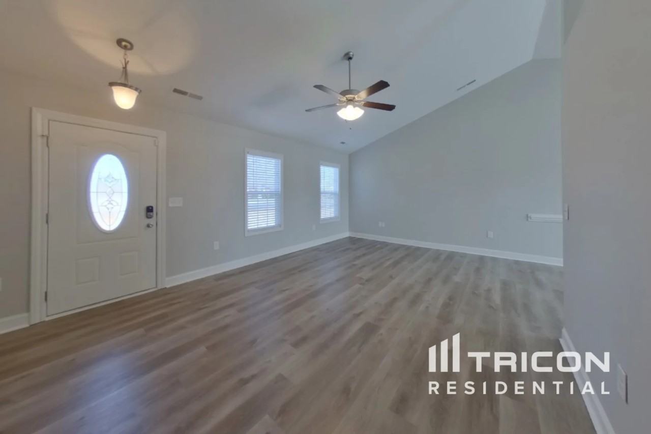 367 Oakleigh Ln - Photo 2 of 39