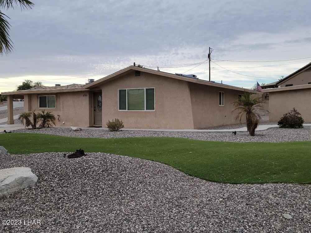 2795 Bamboo Dr - Photo 3 of 46