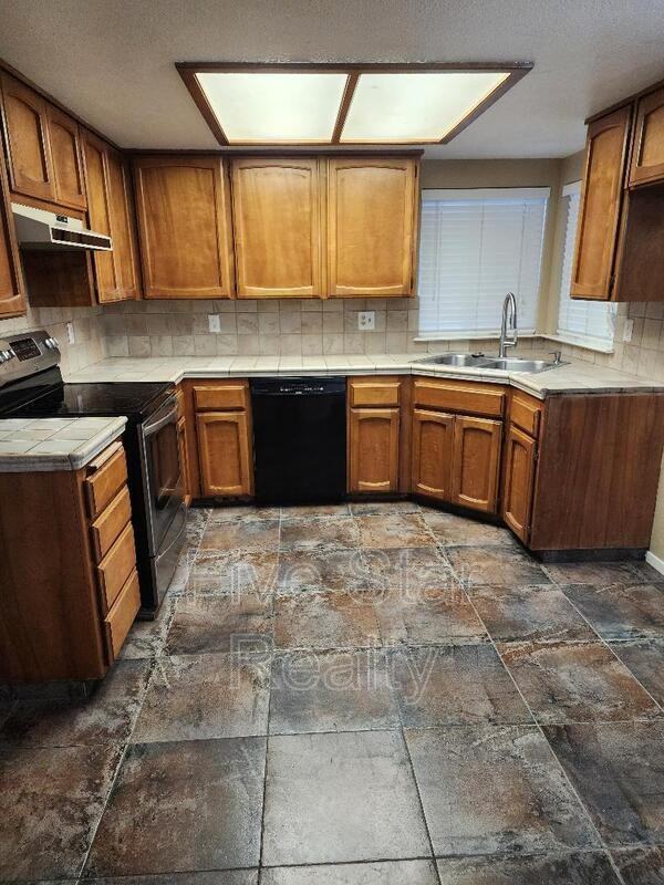 1813 Lou Ella Ln - Photo 3 of 22