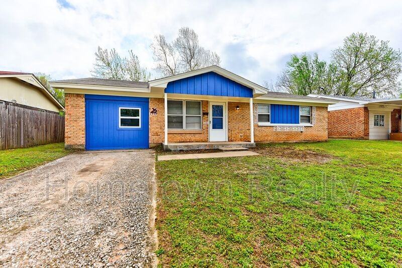 1308 Mcdonald Dr - Photo 3 of 41