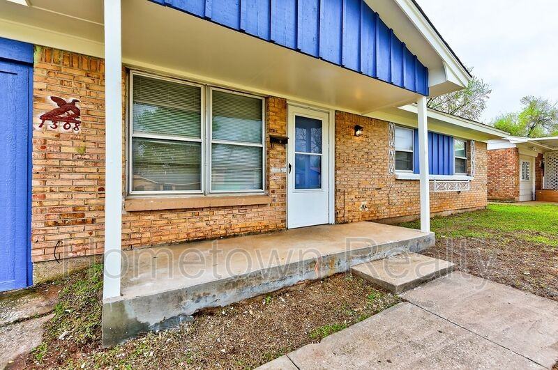 1308 Mcdonald Dr - Photo 4 of 41