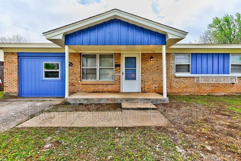 1308 Mcdonald Dr - Photo 5 of 41