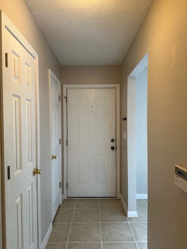 246 Waverly Ct - Photo 2 of 14