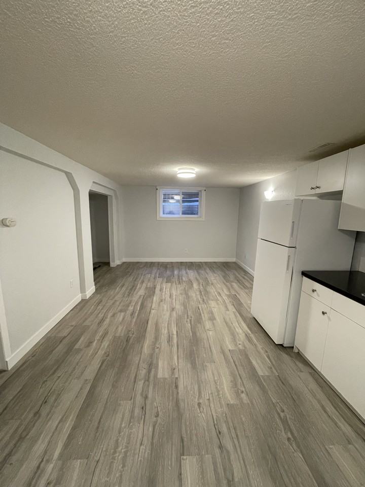 2107 15 Ave S Apartments in Agnes Davidson, Lethbridge, AB T1K 0X4 Zumper