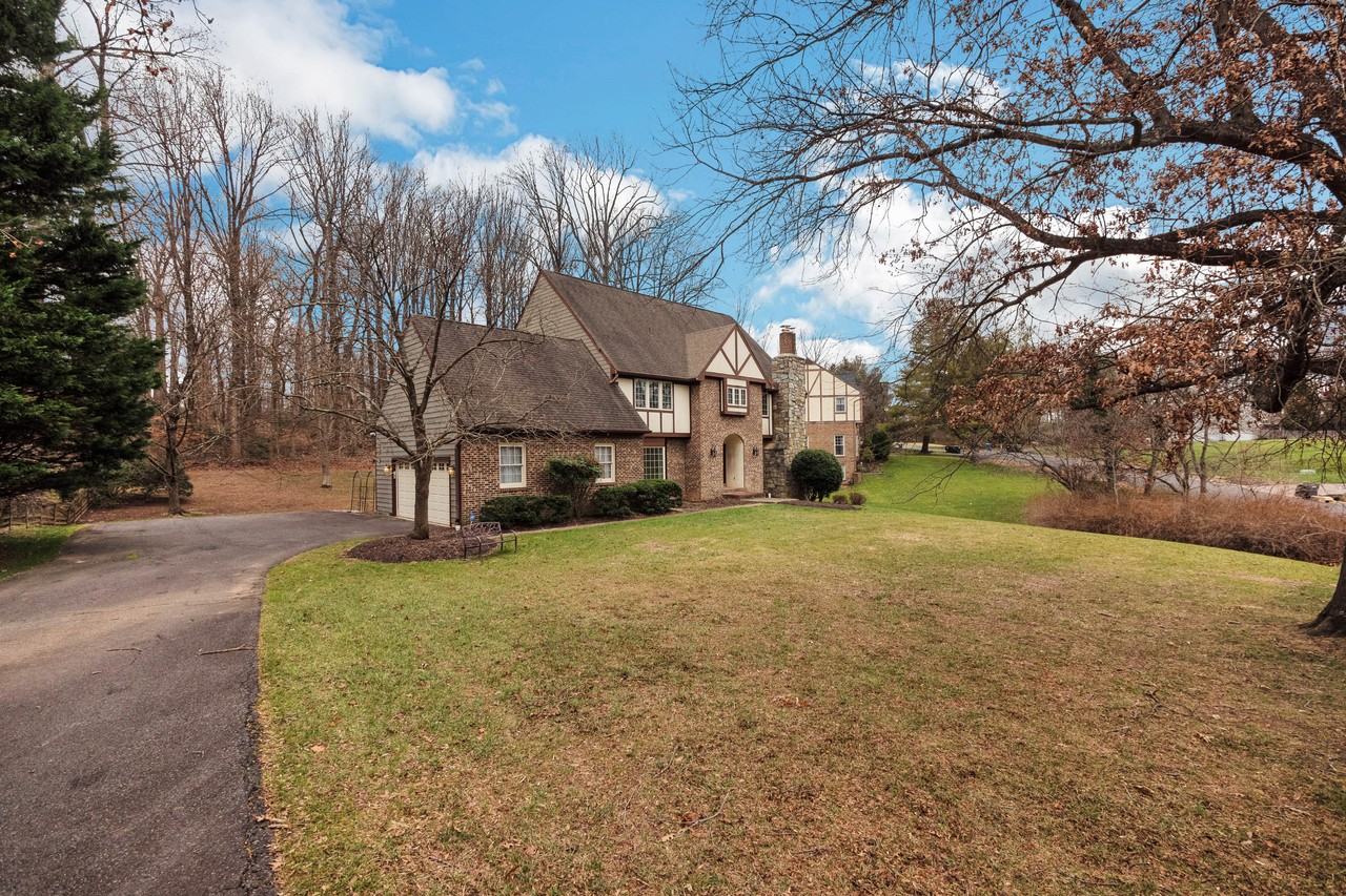 10317 Hickory Forest Dr - Photo 2 of 34