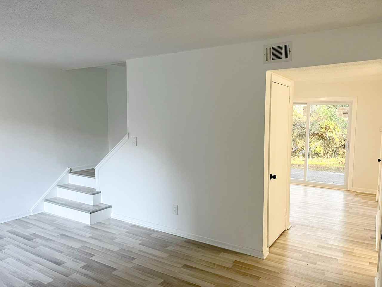 115 Peyton Pl Sw - Photo 2 of 12