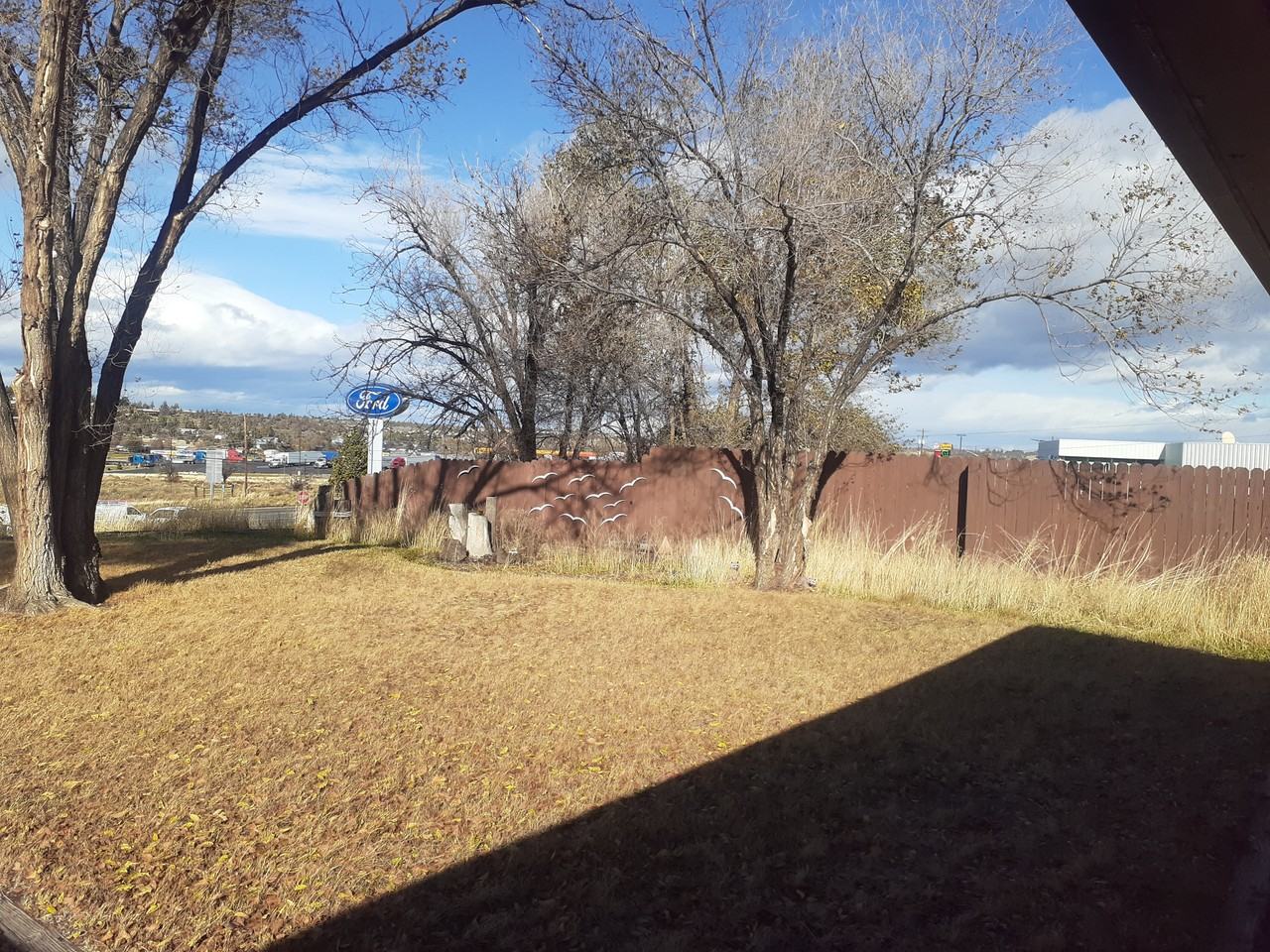 1833 Sw Highway - Photo 3 of 24