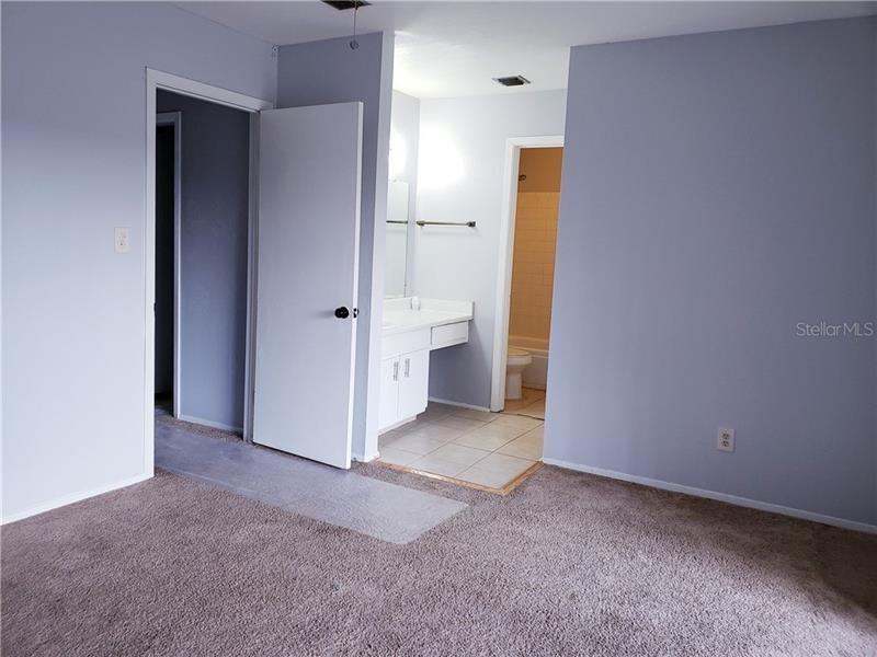 3919 Coronation Ct - Photo 5 of 8