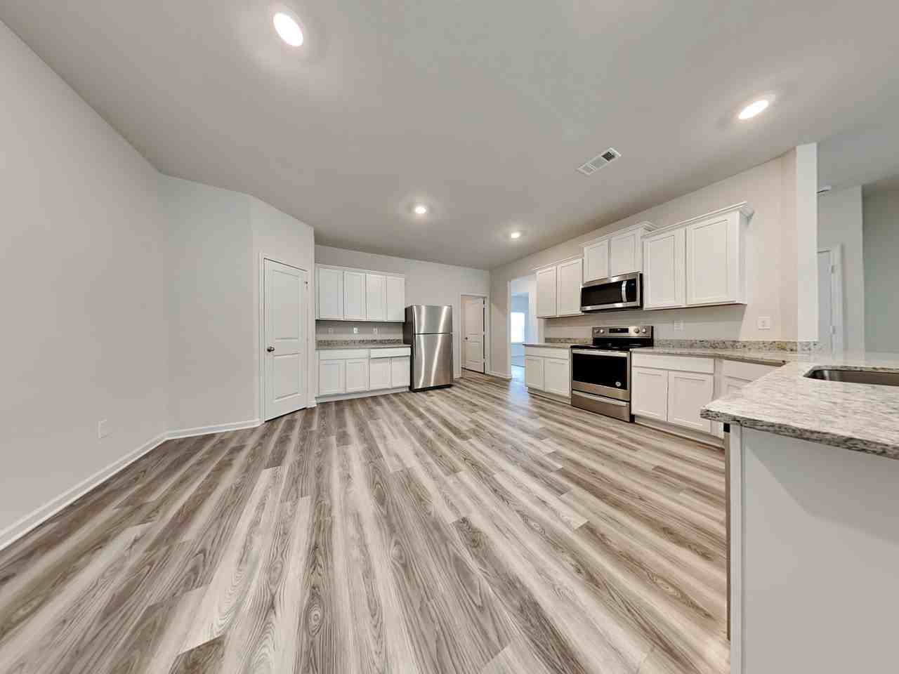 332 Oliver Dr - Photo 4 of 21