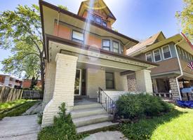 featured image of 3707 Walnut St