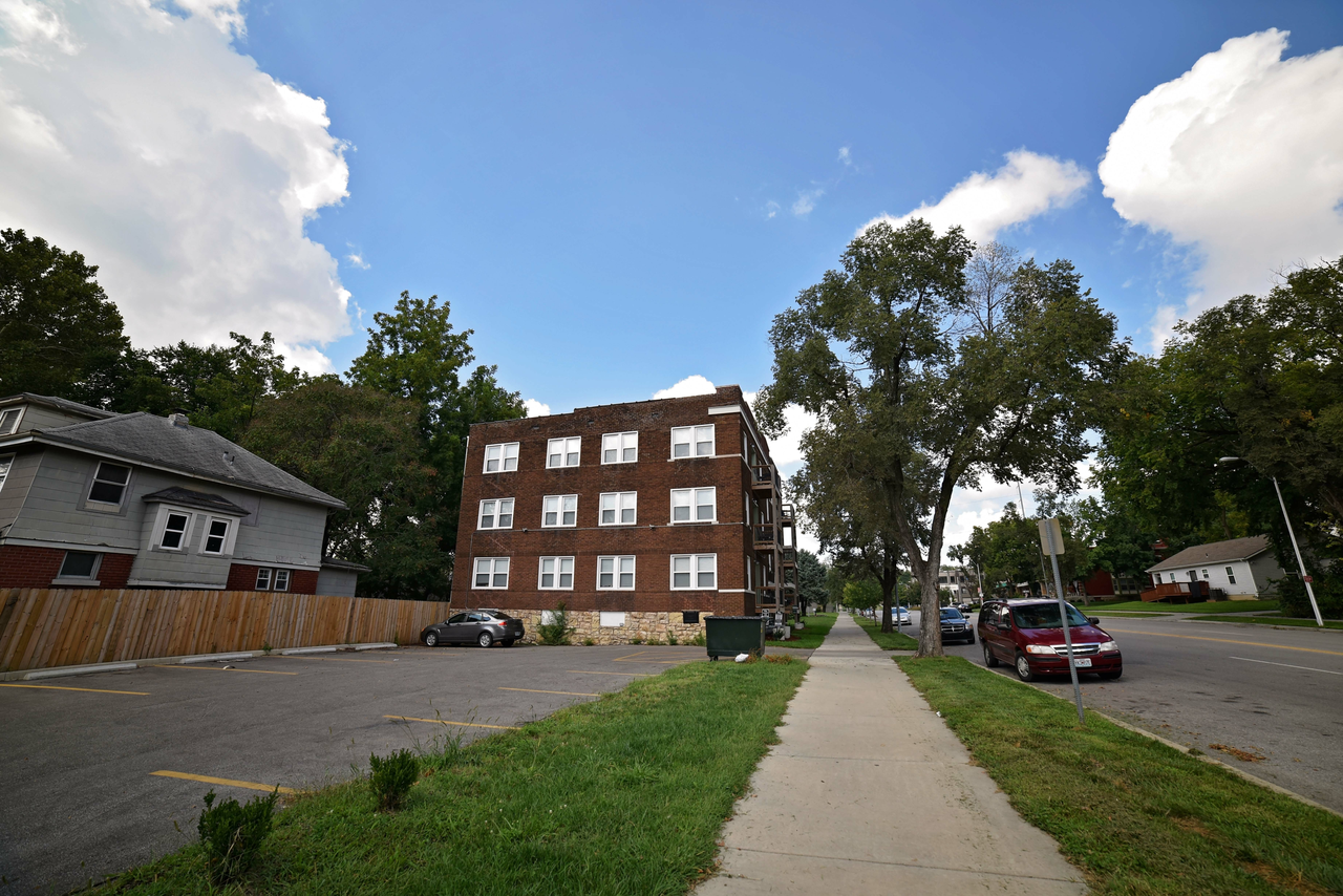 Watkins Place | Central Location - Photo 3 of 10