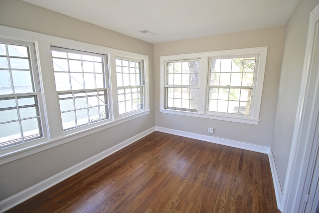 216 W 51st Terrace - Photo 5 of 49