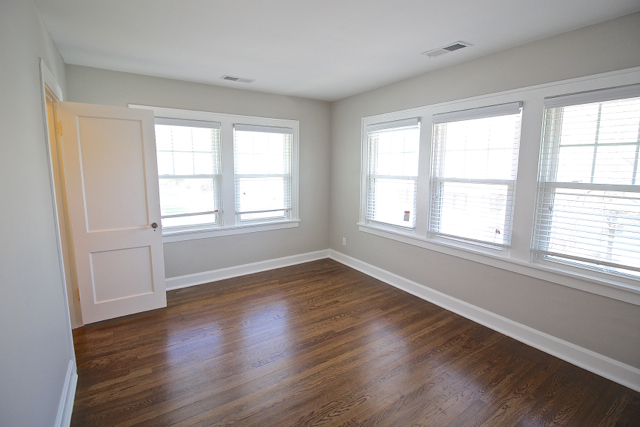 216 W 51st Terrace - Photo 6 of 49