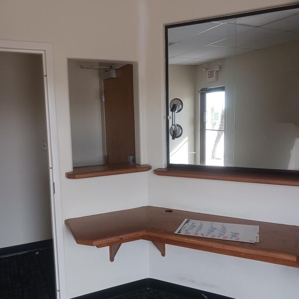 2117 E Tyler Ave - Photo 6 of 21