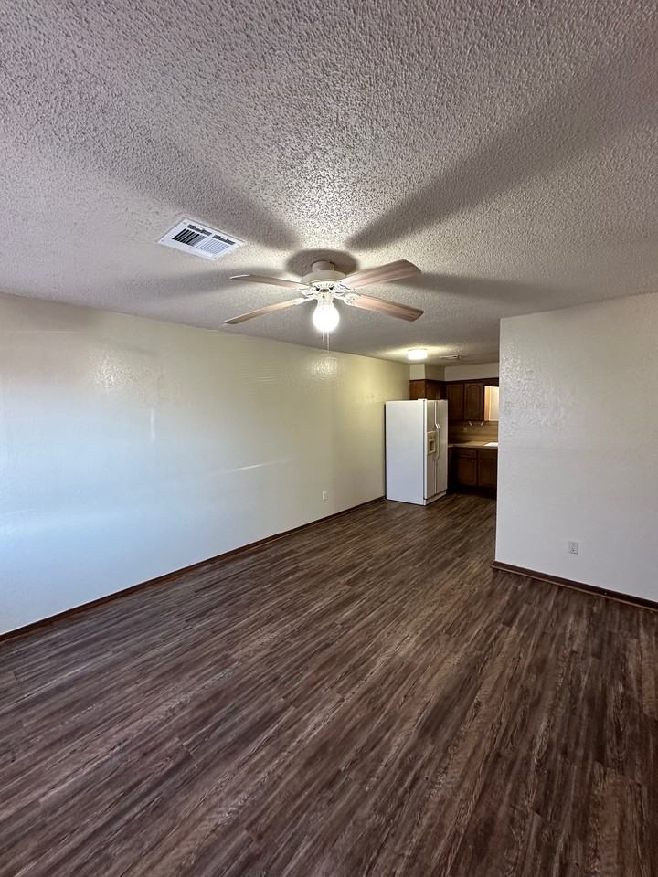 210 North Street #7 - Photo 3 of 8