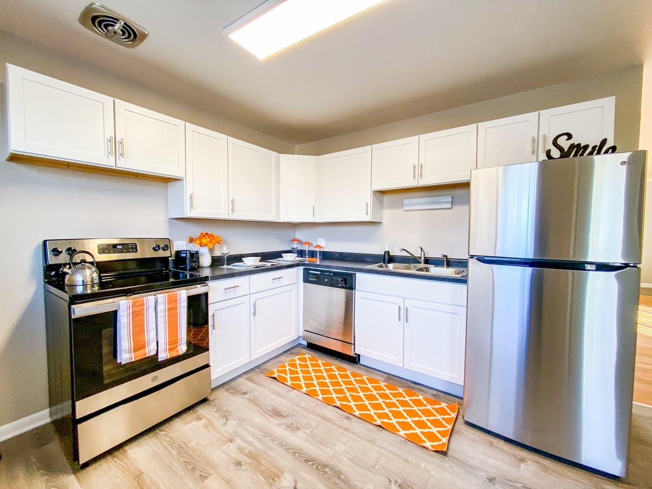 1106 Catalpa Circle - Photo 5 of 17