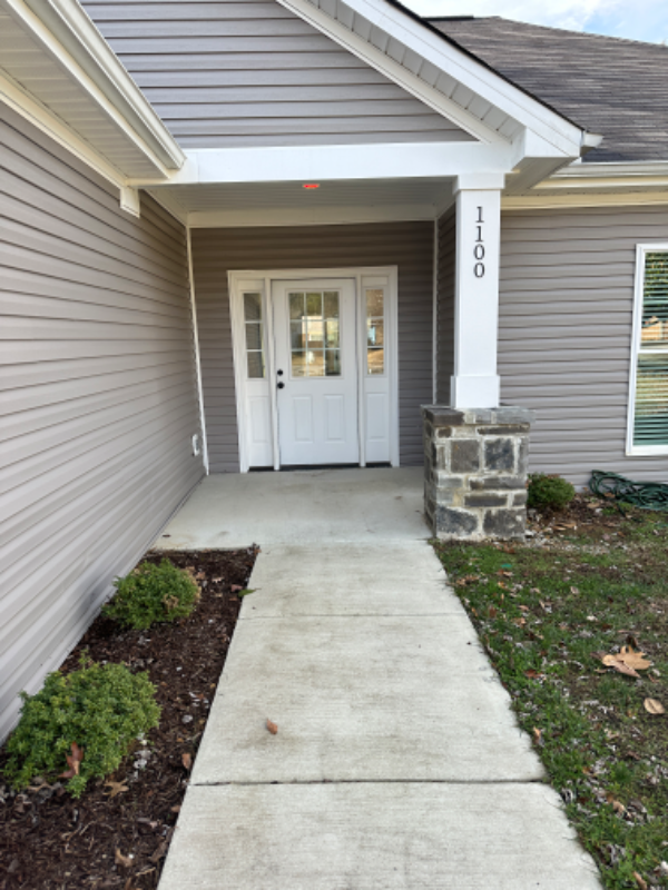 1100 Kinsey Dr Se - Photo 2 of 24