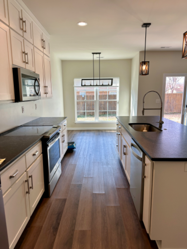 1100 Kinsey Dr Se - Photo 3 of 24