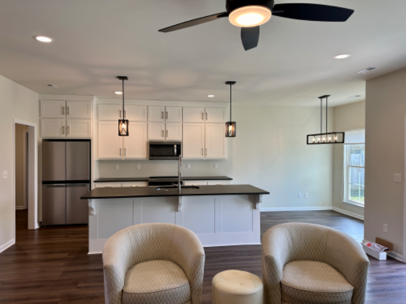 1100 Kinsey Dr Se - Photo 7 of 24