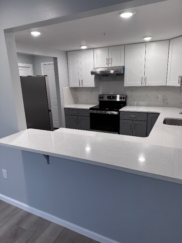 140 S Easton Rd #204