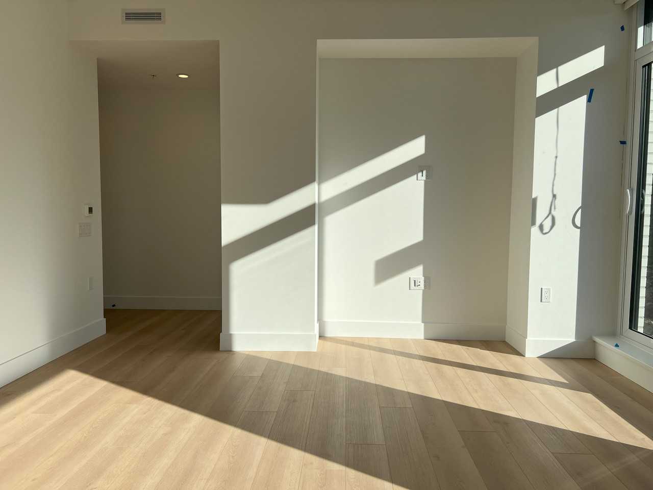 8760 University Crescent - Photo 4 of 20